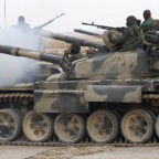 Ливийская армия наступает под в Адждабией
