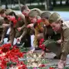 Сиди и смотри. Чему должен научить день начала войны? (РИА Новости . Кирилл Зыков / Мероприятия в Москве по случаю Дня памяти и скорби) РИА Новости . Кирилл…