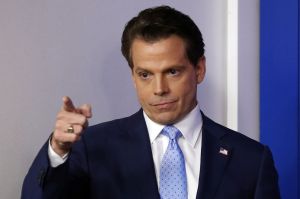 Трамп назначил в Белый дом финансиста, заявившего, что «русские готовы есть снег, чтобы выжить» AP/TASS Трамп назначил в Бел…