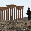 Как Россия позиционирует себя сейчас на Ближнем Востоке (Военнослужащий РФ в исторической части Пальмиры | © РИА Новости, Максим Блинов) Военнослужащий РФ в …