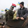 Вторая волна блокады Донбасса: выбор между плохим и худшим (Участники торговой блокады Донбасса у станции Кривой Торец, Донецкая область) Участники торговой б…
