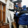Сурков и Волкер продвинулись на 10% (Американские друзья внесли свои предложения: Россия и США обсудили резолюцию Москвы о размещении мис…) Американские друзья …