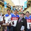 Bosco разденет МОК (На фото: глава компании Bosco di Ciliegi Михаил Куснирович (второй справа) и российские спортсмены Д…) На фото: глава компа…