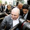 Тайник с оружием стал причиной ареста бывшего охранника Бориса Березовского (Суд арестовал бывшего охранника Бориса Березовского за тайник с оружием) Суд арестовал бывшег…
