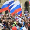 Русских пора пустить в Россию (Российские флаги. Архивное фото) Российские флаги. Ар…
