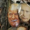 Рашагейт или Разведгейт? (Маски с изображениями Дональда Трампа, Владимира Путина и Ким Чен Ына | © AP Photo, Dmitri Lovetsky) Маски с изображениям…