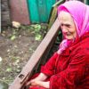 Защитит ли Москва Донбасс в ходе летнего наступления ВСУ (На фото: жительница одного из домов, попавшего под артиллерийский обстрел в поселке Калиново Луганск…) На фото: жительница …