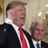 Трамп бьет рекорды популярности: когда это закончится (Дональд Трамп во время выступления на заседании Национального космического совета в Вашингтоне. Архивное фото) Дональд Трамп во вре…