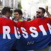 Больше, чем футбол (На фото: болельщики из Бразилии на улице Ильинка (Фото: Михаил Почуев/ТАСС)) На фото: болельщики …