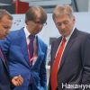 Почему распадается 'медведевская команда'