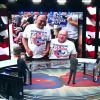 Две футболки, которые потрясли Америку: русский след найден (Футболка с надписью Я лучше буду русским, чем демократом в эфире российского телеканала) Футболка с надписью …