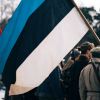 Большая прибалтийская мечта: у каждого будет не менее трех российских рабов (Флаг во время исторической реконструкции в день независимости Эстонии) Флаг во время истори…
