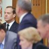 Бюджетные проектировки теперь выглядят уверенно даже при дешевой нефти (Новые расходы бюджета по поручениям премьер-министра Дмитрия Медведева почти втрое выше президентских) Новые расходы бюджет…