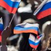 Английский барон испугался русификации Европы (Российские флаги. Архивное фото) Российские флаги. Ар…