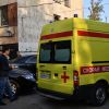 Мать керченского убийцы спасала в больнице его жертв (Автомобиль скорой помощи у Керченской больницы № 1 имени Н. И. Пирогова, в которую привозят пострада…) Автомобиль скорой по…