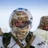 Итоги года: Россия разрывает 'петлю анаконды' (Российские солдаты в Арктике | Иллюстрация: Mil.ru) Российские солдаты в…