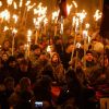 Украина как кривое зеркало России — с той же либеральной верхушкой (На фото: участники факельного шествия националистов в Киеве (Фото: Zuma/ТАСС)) На фото: участники ф…
