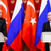 С какой целью президент Реджеп Эрдоган прилетел в Москву? (На фото: президент Турции Реджеп Тайип Эрдоган и президент РФ Владимир Путин (слева направо) (Фото: …) На фото: президент Т…