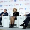 Путин решил 'купить' рейтинги одобрения населения