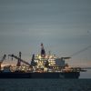 Bloomberg: Германия обречена покупать больше российского газа (Судно-трубоукладчик Pioneering Spirit у берегов Дании | © Nord Stream 2 / Axel Schmidt) Судно-трубоукладчик …