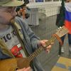 Клетка ненависти для русскоязычных (© Facebook, Garri Photomann) © Facebook, Garri Photomann