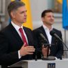 Украина под давлением США отрекается от 'формулы Штайнмайера'