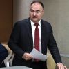 'Если вообще отменить пенсии и пособия власть сэкономит 8 триллионов!' (На фото: глава Пенсионного фонда России Антон Дроздов (справа) на пленарном заседании Государственно…) На фото: глава Пенси…