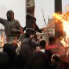 Трамп доигрался: Иран уже к лету будет с ядерной бомбой (На фото: акция протеста в Тегеране после смерти генерала Касема Сулеймани в результате ударов США по…) На фото: акция проте…