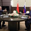'Путин не списывает Лукашенко, Путин ведёт с ним разъяснительную работу' (Владимир Путин и Александр Лукашенко. Иллюстрация: kremlin.ru) Владимир Путин и Але…