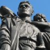 Христос изгнал всех продающих и покупающих из храма, но торгаши вернулись – и снова устроили вертеп разбойников (Христос изгнал всех продающих и покупающих из храма, но торгаши вернулись – и снова устроили вертеп …) Христос изгнал всех …
