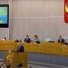 Восстановить доверие: что власти нужно предпринять в политике и экономике
