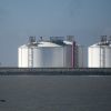 Год 2020-й как он есть: ураганы и банды устанавливают цены на газ (Резервуары для хранения сжиженного природного газа (СПГ) в Китае | © РИА Новости / Евгений Одиноков) Резервуары для хране…