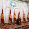 'Повысят зарплаты — вернусь домой': киргизы о выборах президента в 2017 году