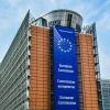 Европа сегодня: отказ от гендерных обращений, 'колонизации Марса' и упоминания слова 'Рождество'
