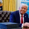 Откаты Трампа. Почему России может понадобиться новый 'Орешник' (Дональд Трамп в Овальном кабинете) Дональд Трамп в Овал…
