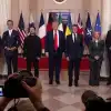 США определили свою роль на Украине, Европа думает о 'НАТО-лайт' (Дональд Трамп и европейцы. Скриншот видео: Telegram) Дональд Трамп и евро…
