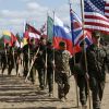 'Удобные простаки' для вашингтонских ястребов, или хвост виляет собакой