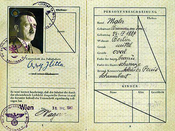 Разворот паспорта А. Гитлера