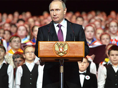 Фото: Кремлин.ру. Путин, 25 декабря 2015 года. Посещение концерта Детского хора России Фото: Кремлин.ру. Пу…