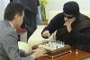 И Каддафи сказал, склонившись над шахматной доской: 'Я за переговоры!' (Его публичная игра в шахматы с главой ФИДЕ Кирсаном Илюмжиновым – это спектакль политического театра…) Его публичная игра в…