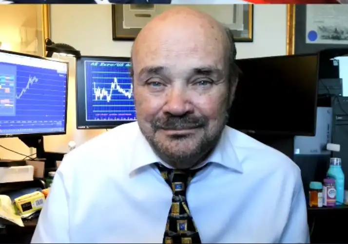 Мартин Армстронг