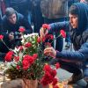 'Обращают на себя внимание 3 фактора' - эксперт о взрыве в Петербурге (Цветы и свечи в память о погибших во время взрыва у станции Сенная площадь в Петербурге) Цветы и свечи в памя…