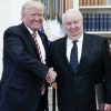 Человек, угрожающий будущему Дональда Трампа (Посол Сергей Кисляк и президент США Дональд Трамп. 10 мая 2017 | © Official Twitter feed of the Russ…) Посол Сергей Кисляк …