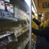 Как эмбарго спасло русскую гастрономическую культуру (В магазине фермерского Кооператива LavkaLavka | © AP Photo, Alexander Zemlianichenko) В магазине фермерско…