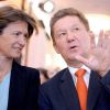 Газ важнее судьбы Украины (Подписание соглашения о финансировании Северного потока-2 между Nord Stream 2 AG и европейскими парт…) Подписание соглашени…