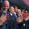 Путин на трибуне, добрые фанаты и пение гимна: как в Санкт-Петербурге стартовал Кубок конфедераций
