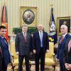Почему Порошенко не привёз из Вашингтона ничего, кроме рукопожатия Трампа? (Почему Порошенко не привёз из Вашингтона ничего, кроме рукопожатия Трампа?) Почему Порошенко не …