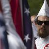 Джинн из вашингтонской бутылки: как США стали угрозой для человечества (Член Ку-клукс-клана во время акции против демонтажа памятников деятелям Конфедерации в Шарлоттсвилле…) Член Ку-клукс-клана …
