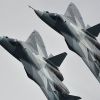 Россия представила стелс-истребитель (Истребители Т-50 на Международном авиационно-космическом салоне МАКС-2013 в Жуковском | © РИА Новост…) Истребители Т-50 на …