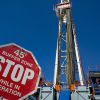 Американские 'сланцевые бароны' переходят на сторону России (Буровая установка в месторождении сланцевого газа в штате Пенсильвания. Архивное фото) Буровая установка в …